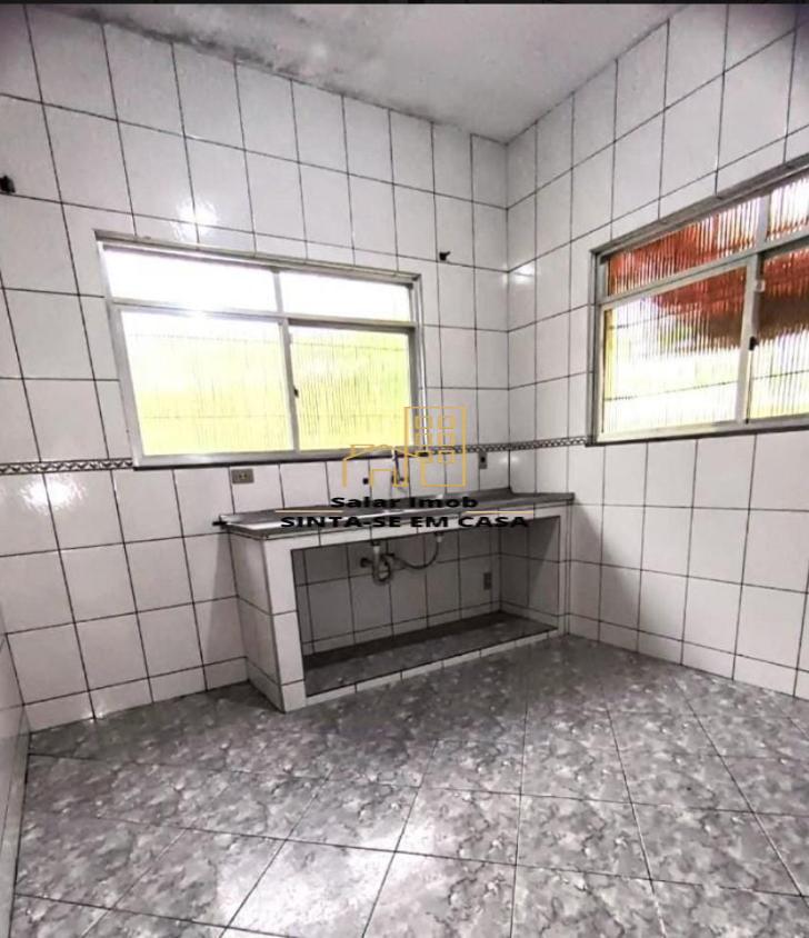 Casa à venda com 3 quartos, 200m² - Foto 4