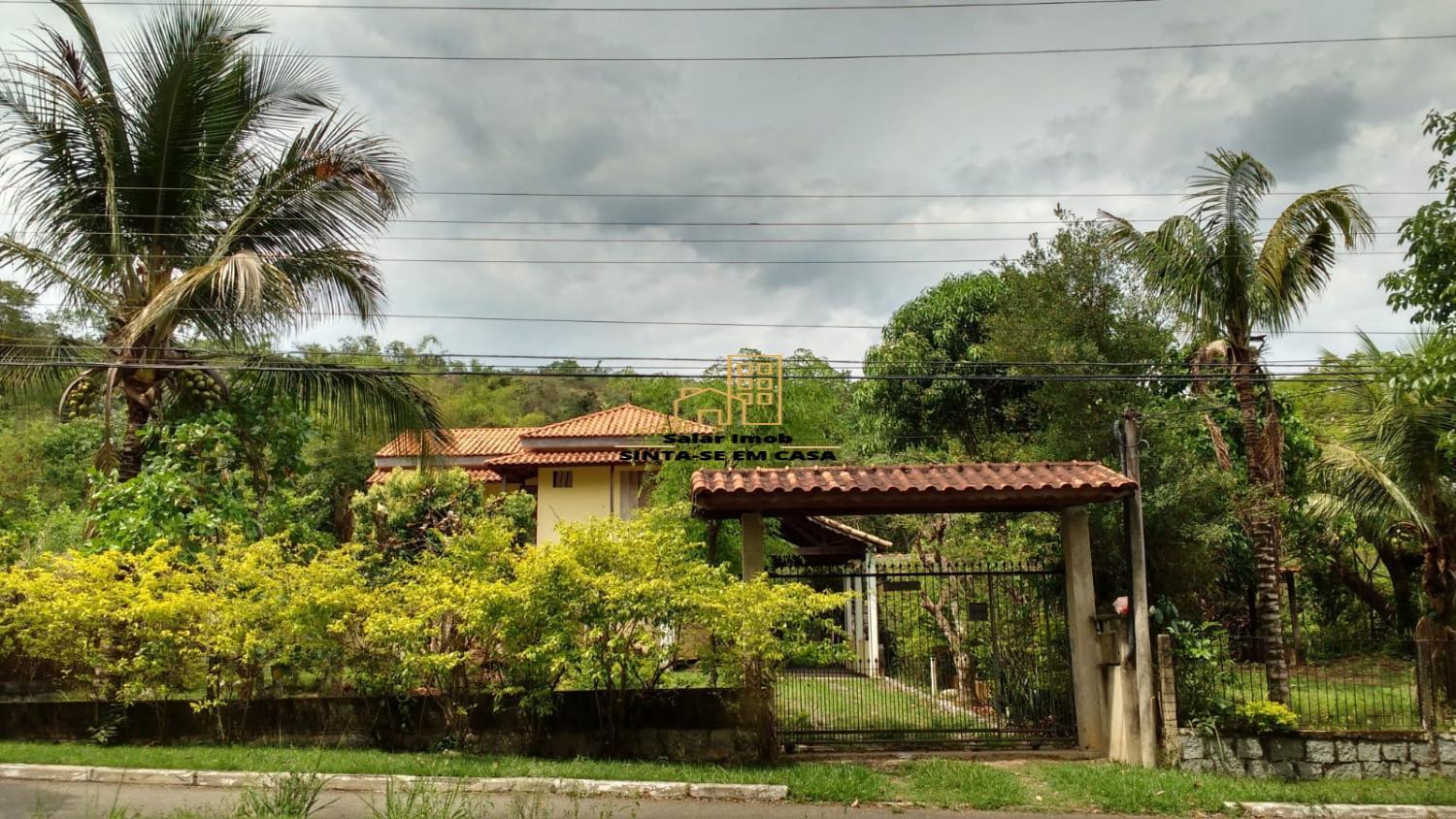 Casa à venda com 3 quartos, 200m² - Foto 1