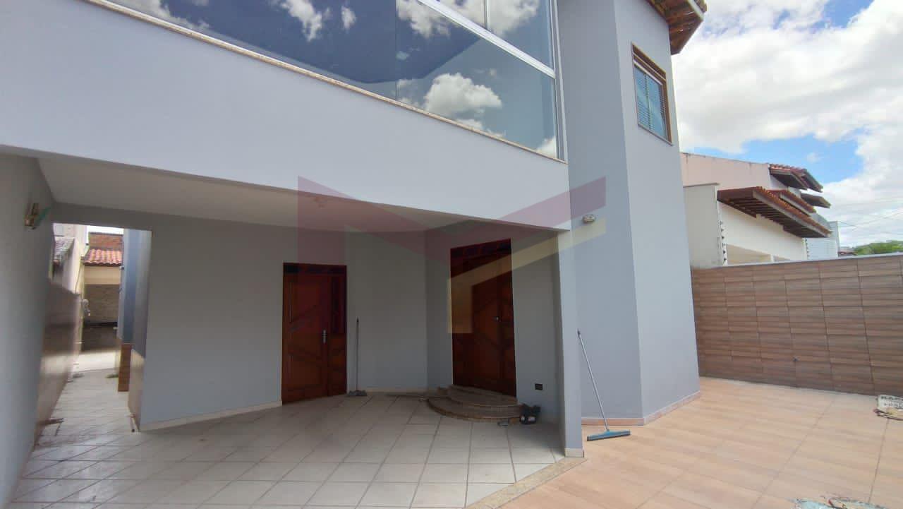 Casa à venda com 4 quartos, 200m² - Foto 7