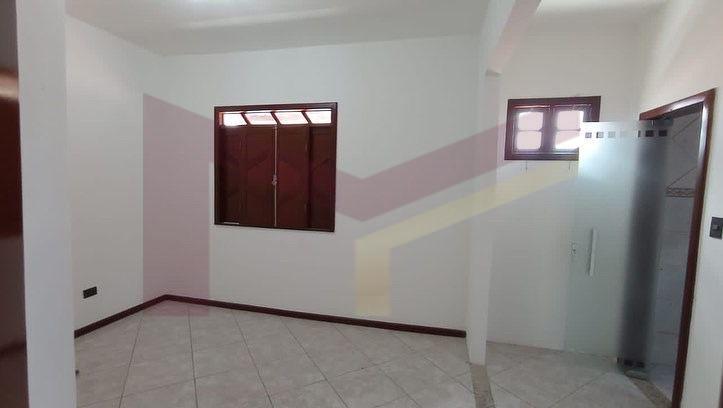 Casa à venda com 4 quartos, 200m² - Foto 6