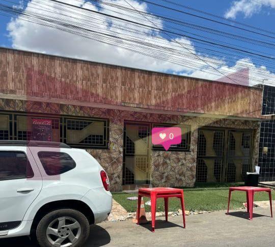 Casa à venda e aluguel com 3 quartos, 80m² - Foto 1