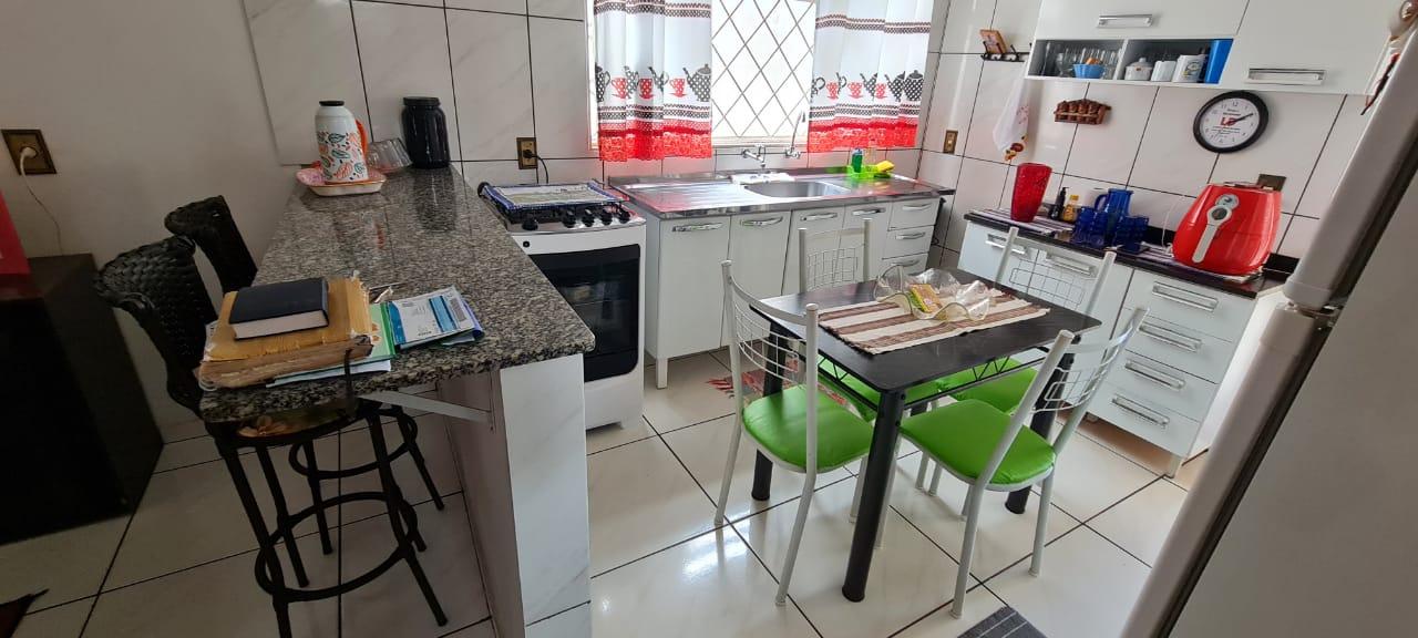 Casa à venda com 3 quartos, 158m² - Foto 9