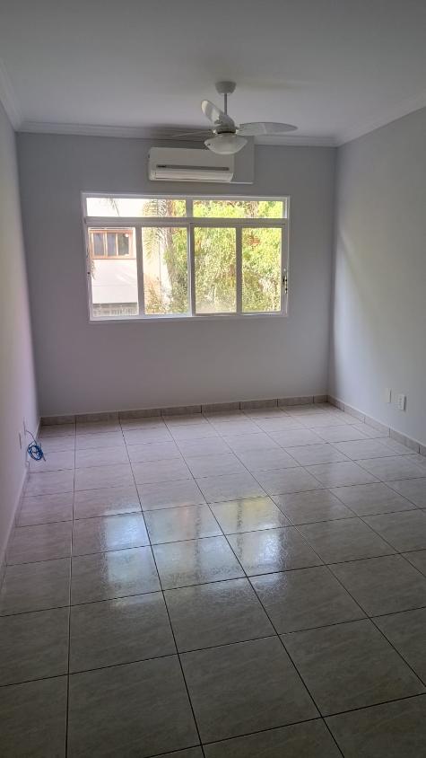 Apartamento à venda com 3 quartos - Foto 1