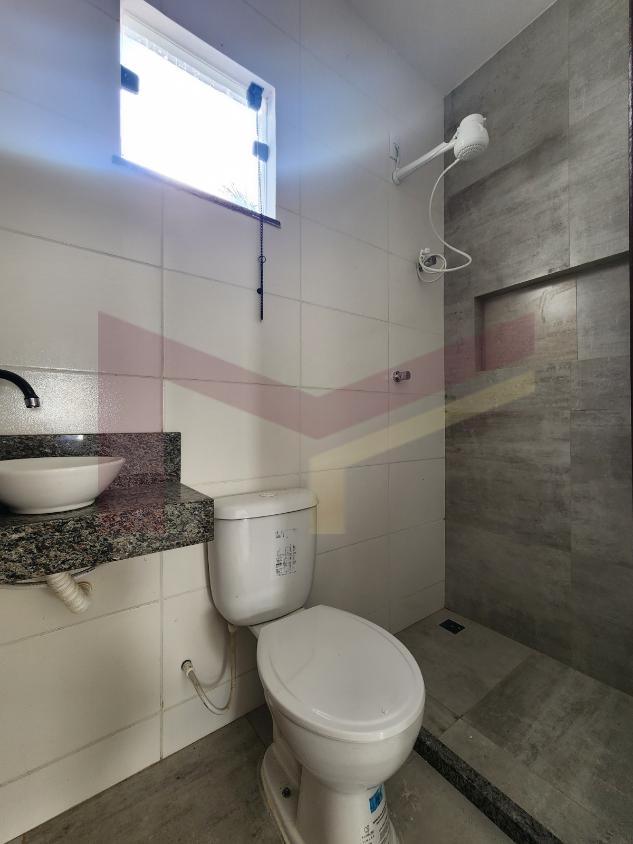 Casa à venda com 2 quartos, 65m² - Foto 8