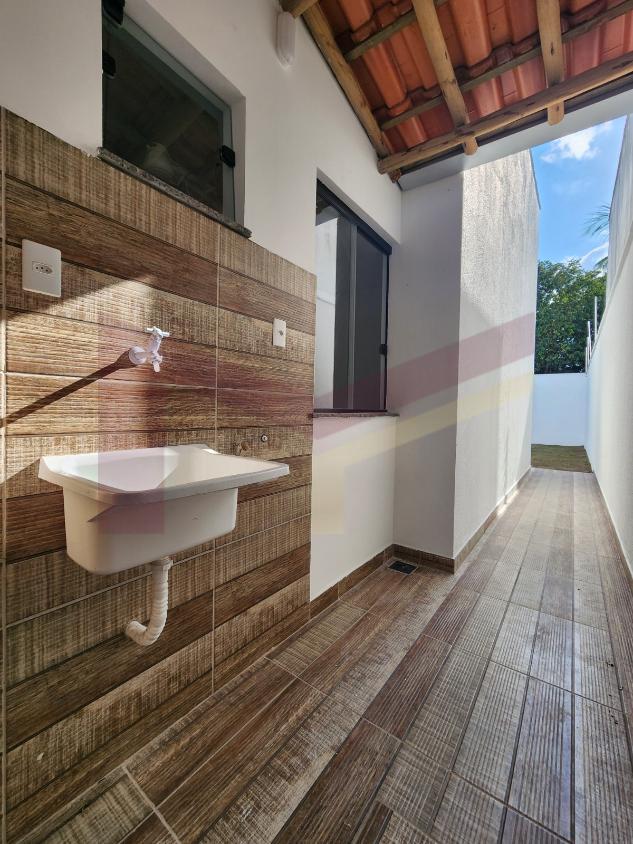 Casa à venda com 2 quartos, 65m² - Foto 9