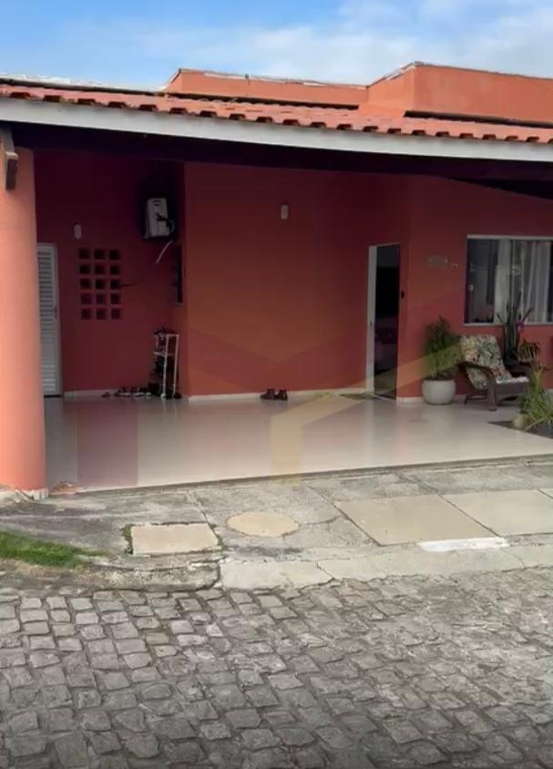 Casa à venda com 3 quartos - Foto 1