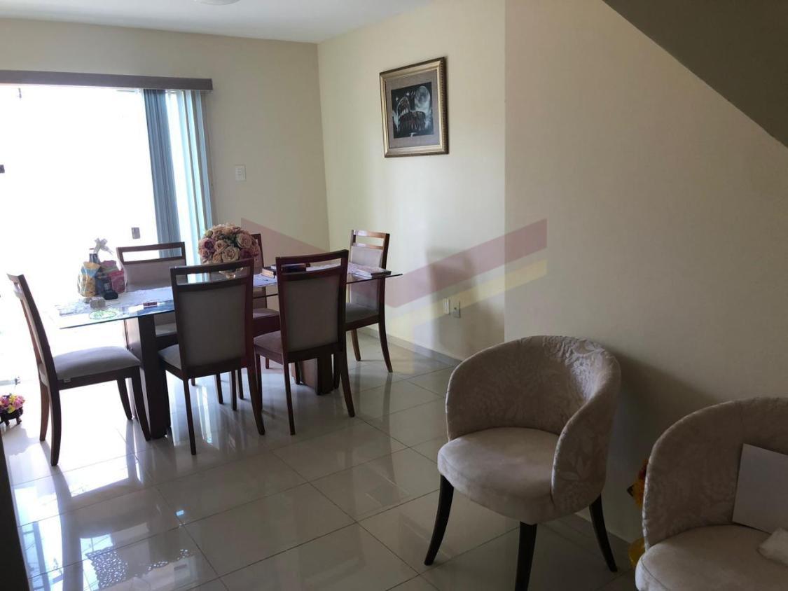 Casa à venda com 3 quartos, 120m² - Foto 2