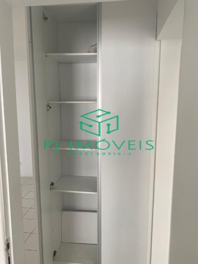 Apartamento para alugar com 4 quartos, 140m² - Foto 9