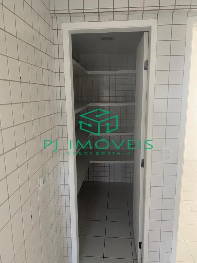 Apartamento para alugar com 4 quartos, 140m² - Foto 13