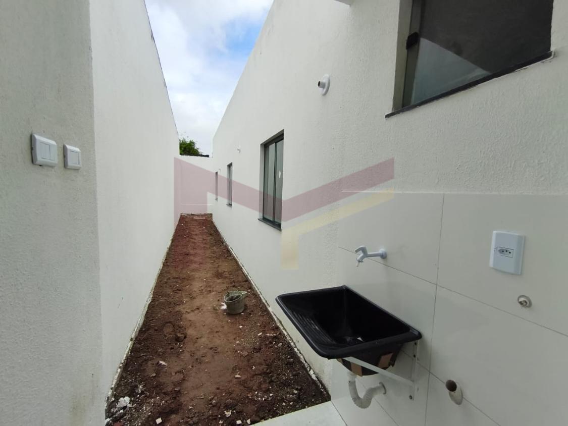Casa à venda com 3 quartos, 85m² - Foto 7