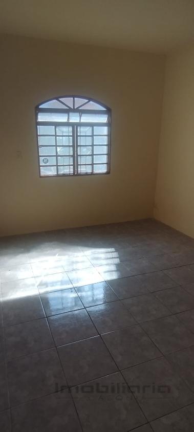 Casa à venda com 3 quartos, 120m² - Foto 2