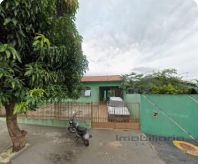 Casa à venda com 3 quartos, 120m² - Foto 1