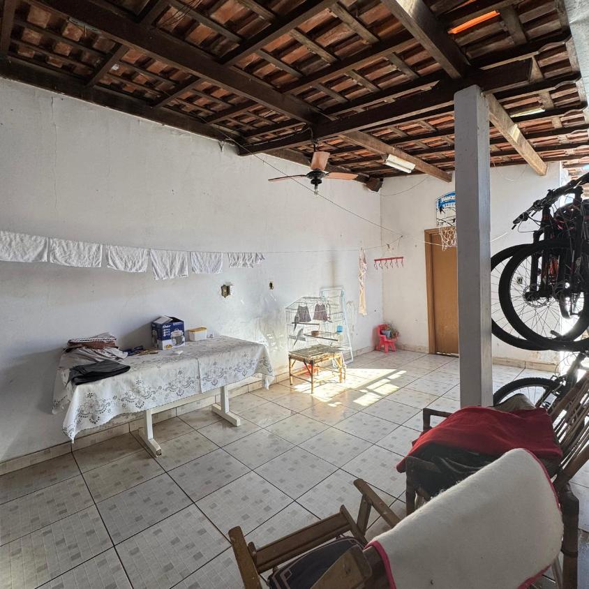 Casa à venda com 2 quartos, 180m² - Foto 7
