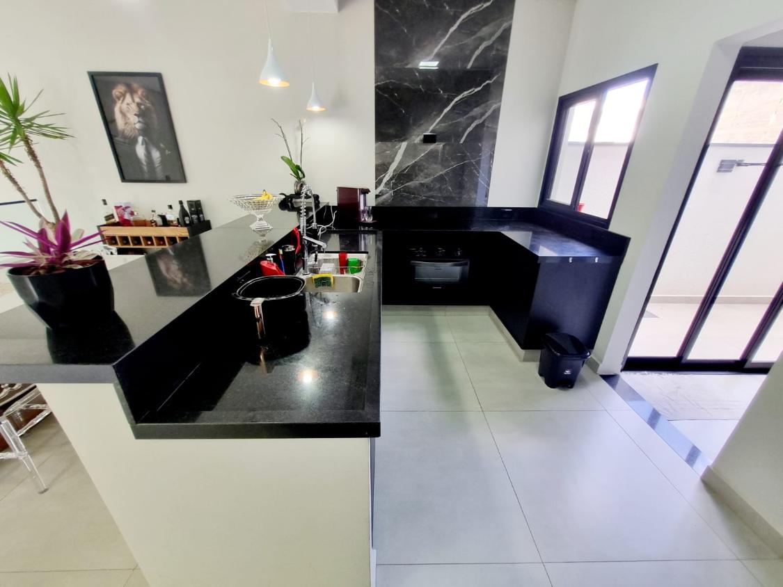 Casa de Condomínio à venda com 3 quartos, 230m² - Foto 25
