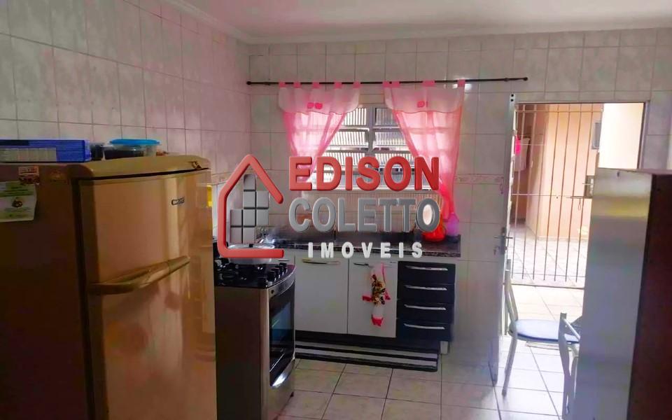 Casa à venda com 2 quartos, 68m² - Foto 17