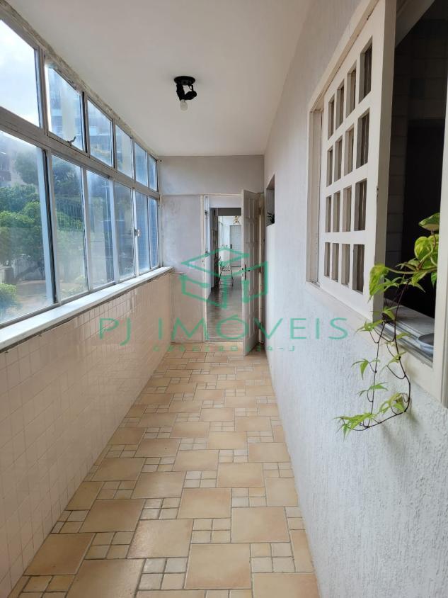 Apartamento à venda com 3 quartos, 127m² - Foto 2