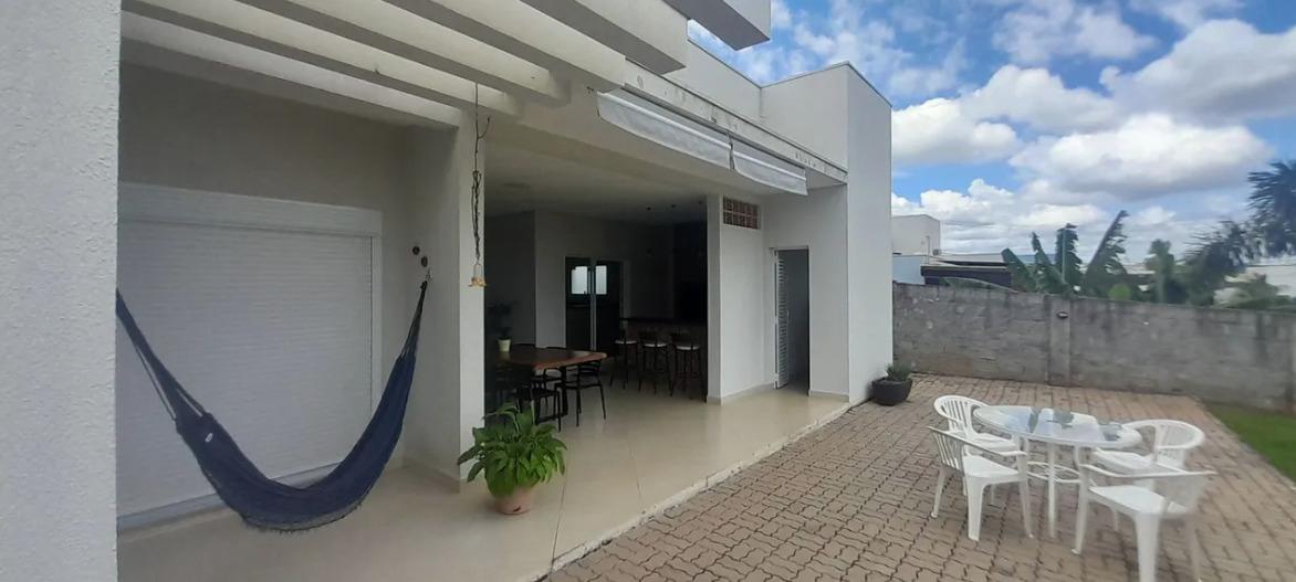 Casa de Condomínio à venda com 3 quartos, 205m² - Foto 9