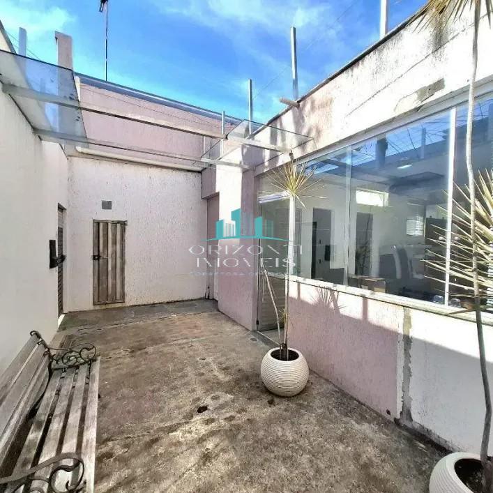 Casa à venda com 3 quartos, 217m² - Foto 23