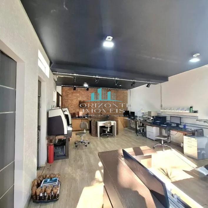 Casa à venda com 3 quartos, 217m² - Foto 25
