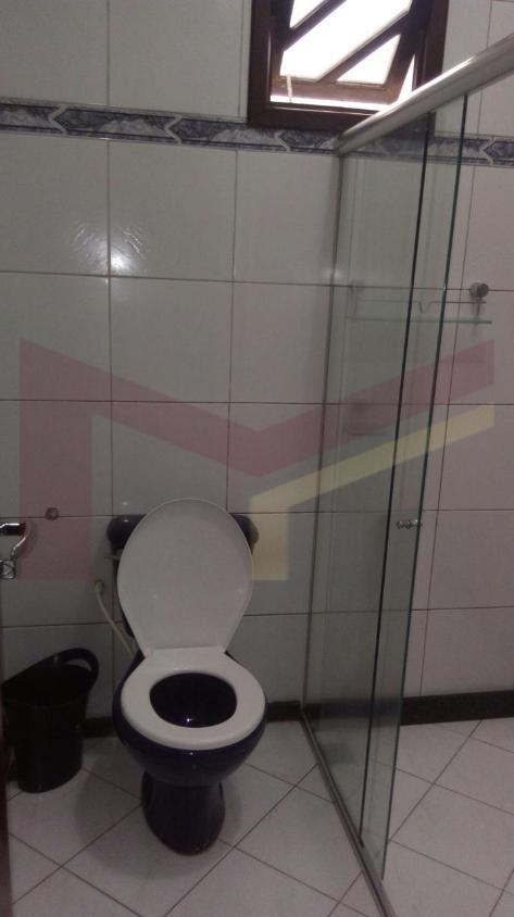 Casa à venda com 4 quartos, 250m² - Foto 27