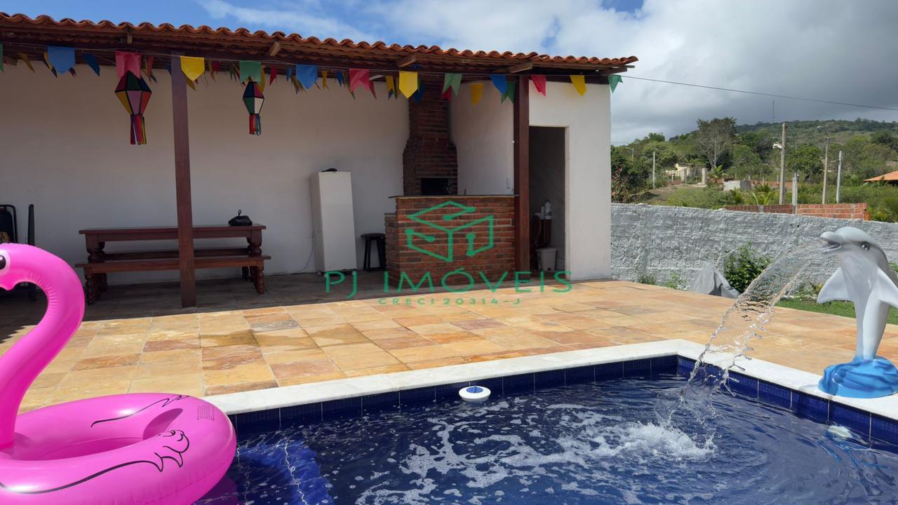 Casa à venda com 4 quartos, 150m² - Foto 1