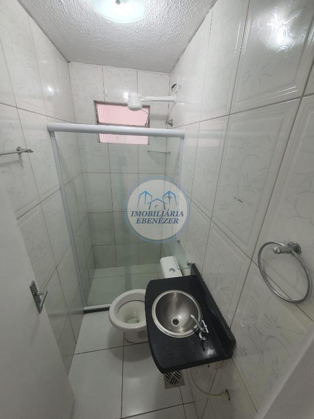 Casa à venda com 2 quartos, 80m² - Foto 8