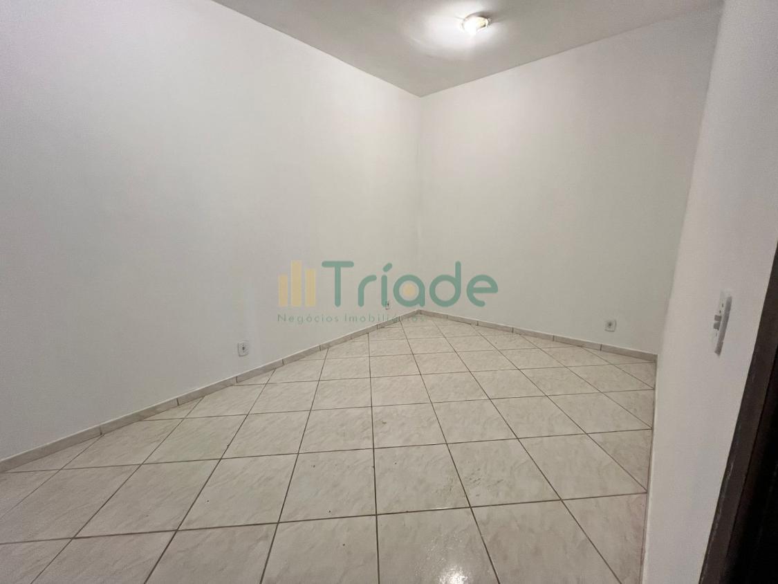 Casa para alugar com 2 quartos, 160m² - Foto 4
