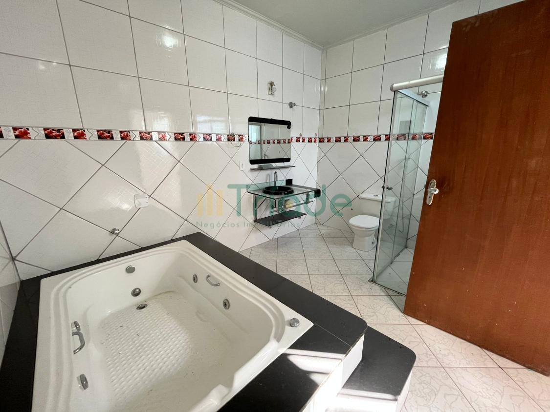 Casa para alugar com 2 quartos, 160m² - Foto 8