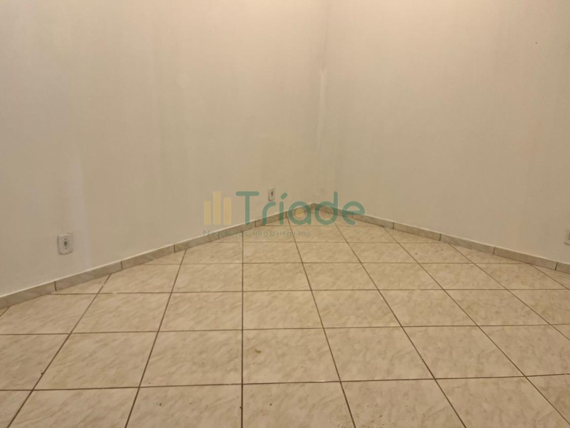 Casa para alugar com 2 quartos, 160m² - Foto 6