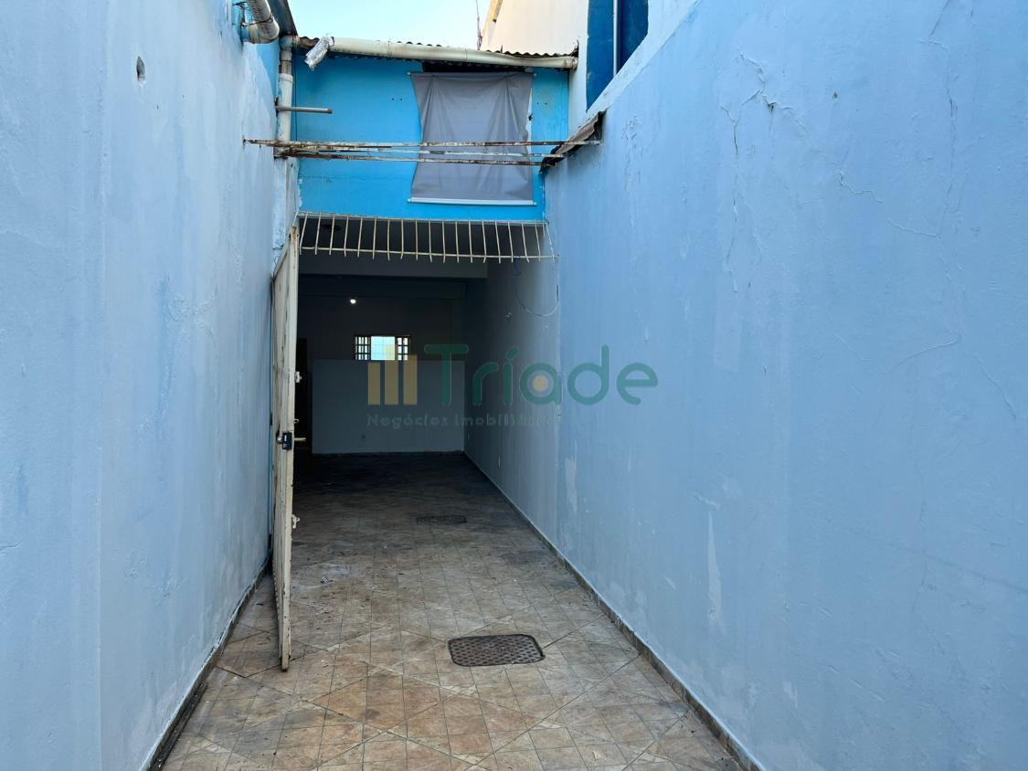 Casa para alugar com 2 quartos, 160m² - Foto 19