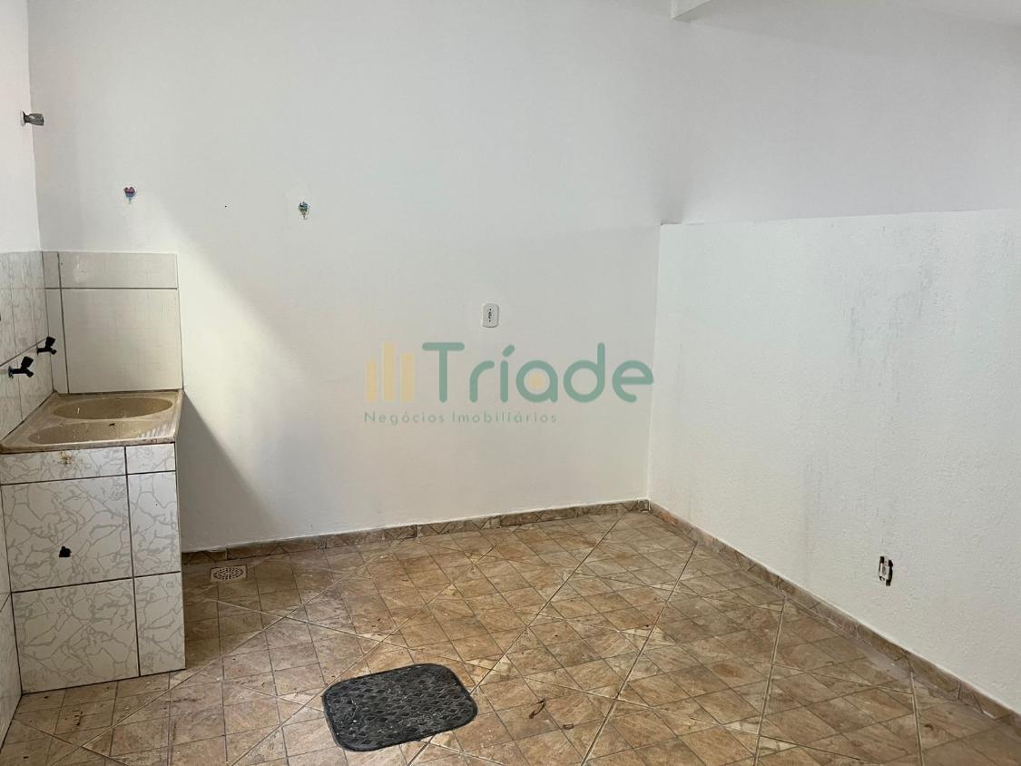 Casa para alugar com 2 quartos, 160m² - Foto 18