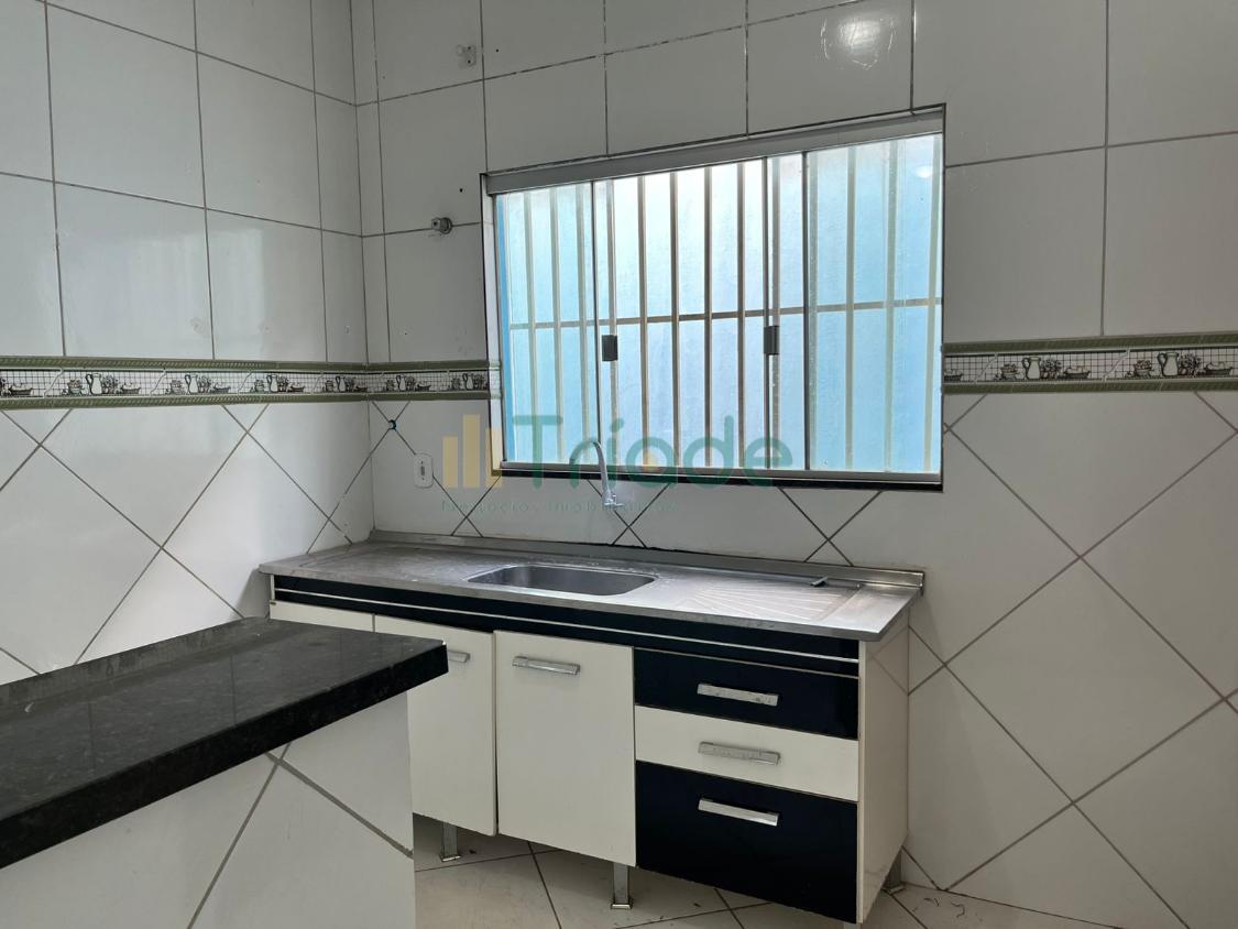 Casa para alugar com 2 quartos, 160m² - Foto 16