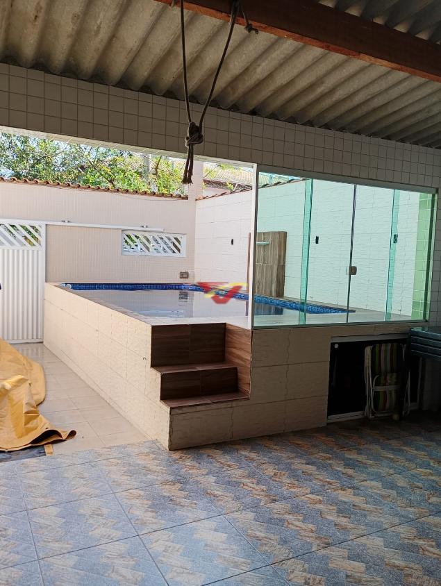 Casa à venda com 2 quartos, 85m² - Foto 1