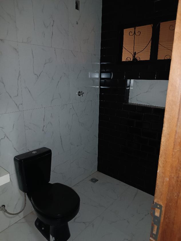 Casa à venda com 2 quartos, 180m² - Foto 2