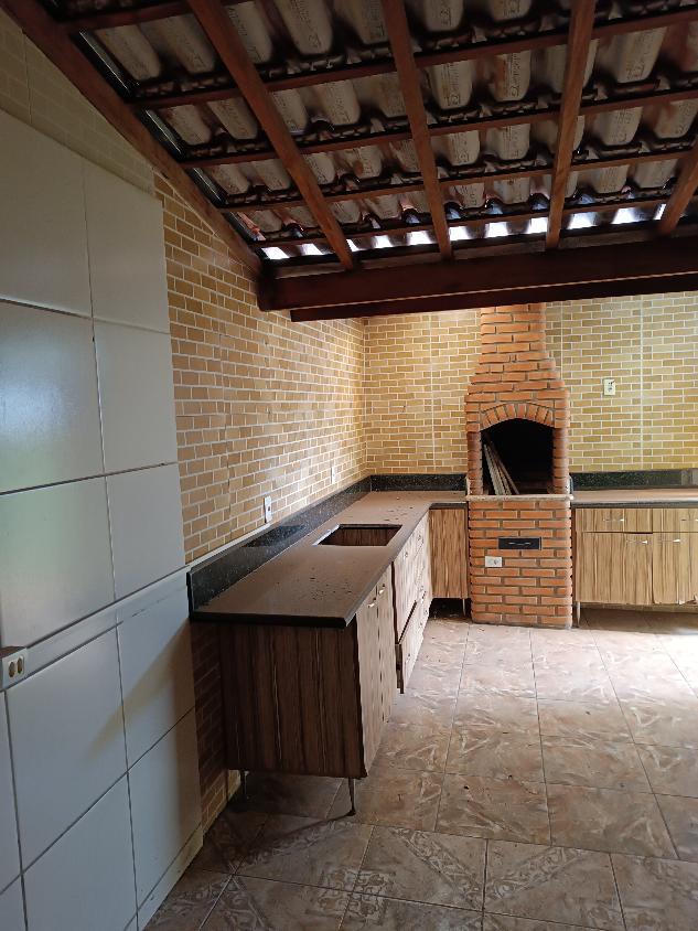 Casa à venda com 2 quartos, 180m² - Foto 9