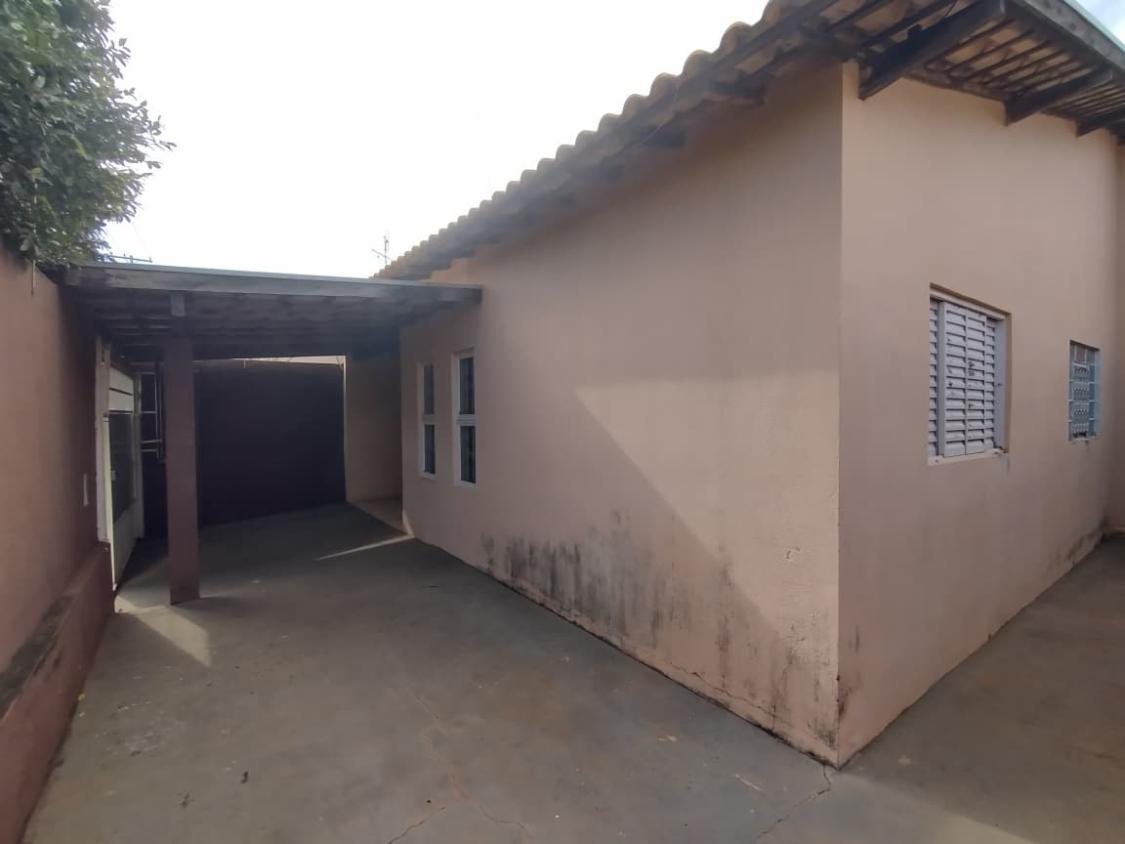 Casa à venda com 3 quartos, 124m² - Foto 2