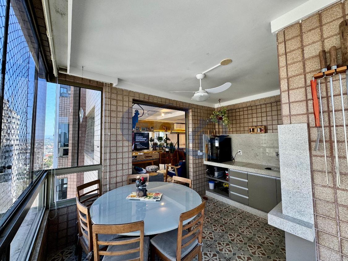 Apartamento à venda com 3 quartos, 198m² - Foto 11
