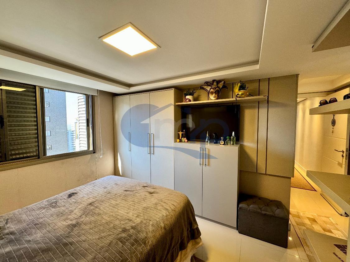 Apartamento à venda com 3 quartos, 198m² - Foto 8