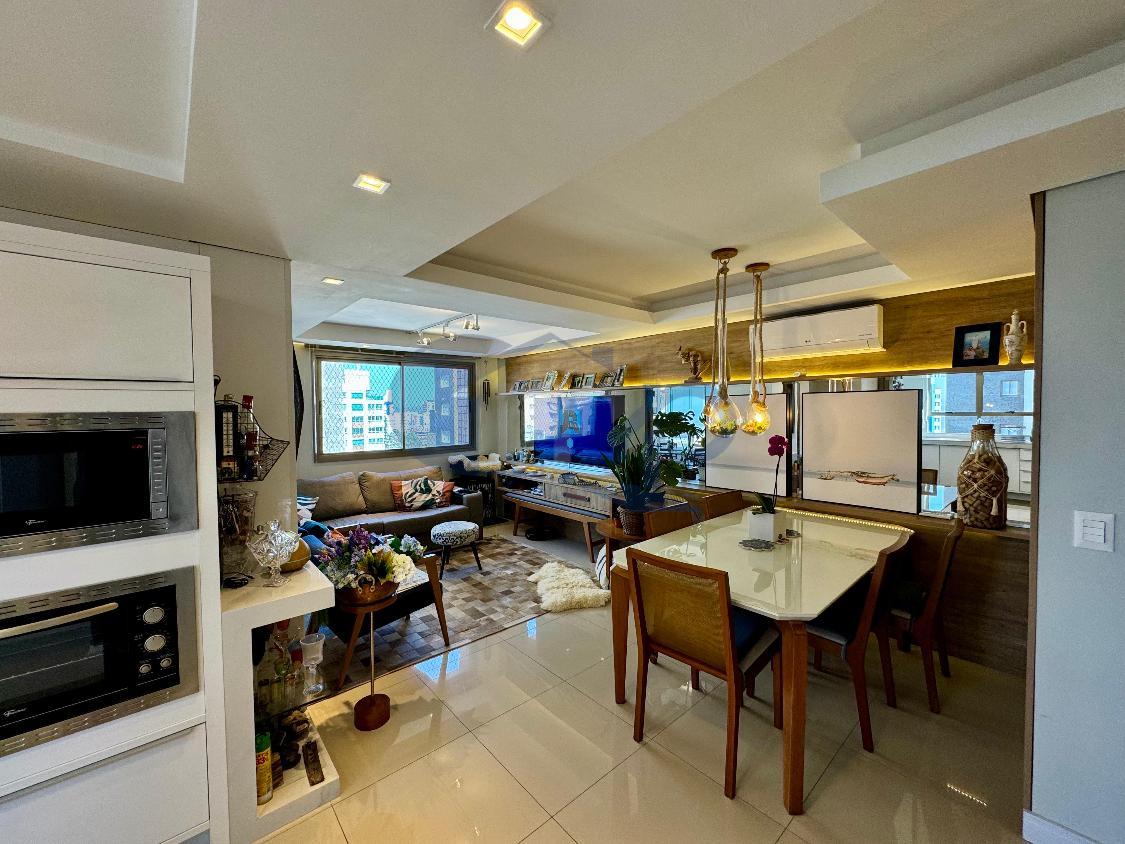 Apartamento à venda com 3 quartos, 198m² - Foto 25