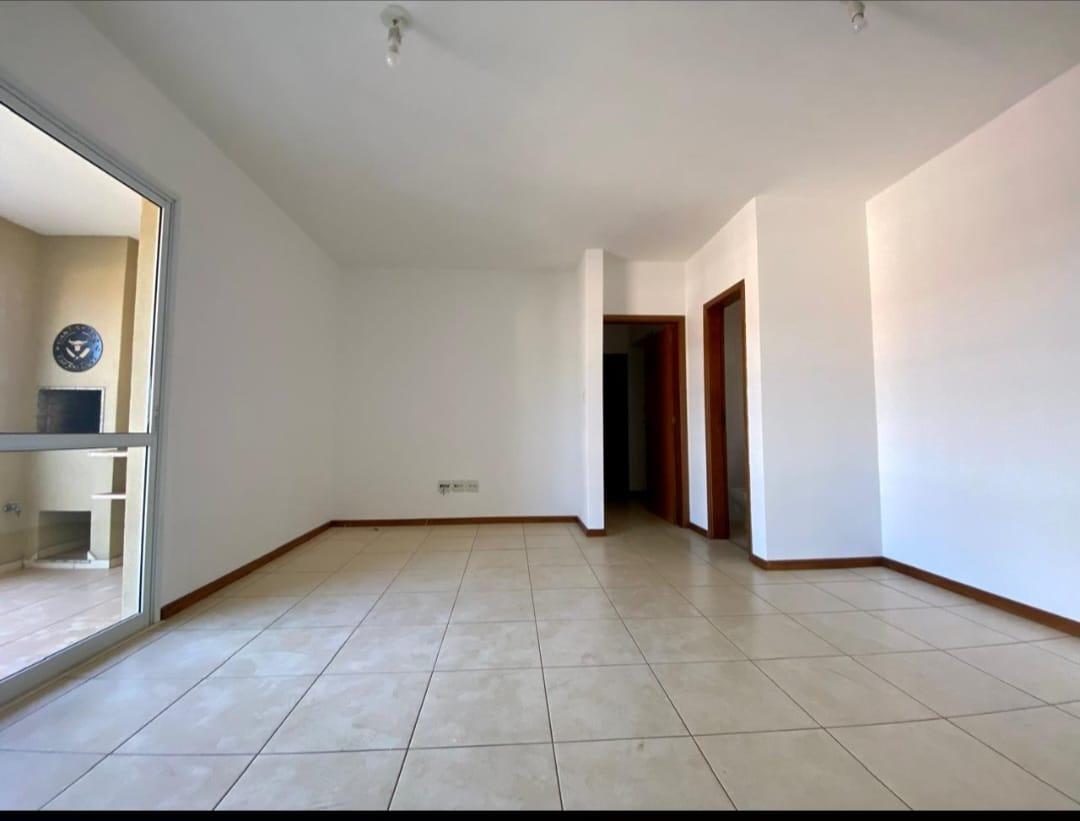 Apartamento à venda com 3 quartos, 107m² - Foto 1