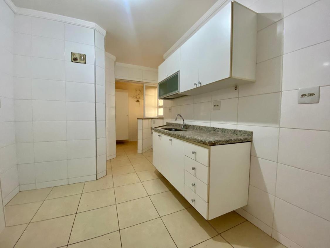 Apartamento à venda com 3 quartos, 107m² - Foto 12
