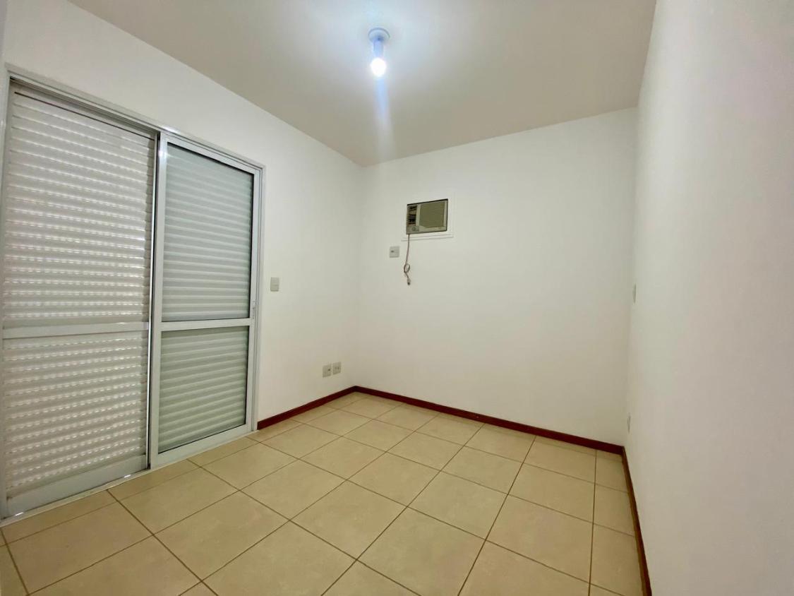 Apartamento à venda com 3 quartos, 107m² - Foto 17
