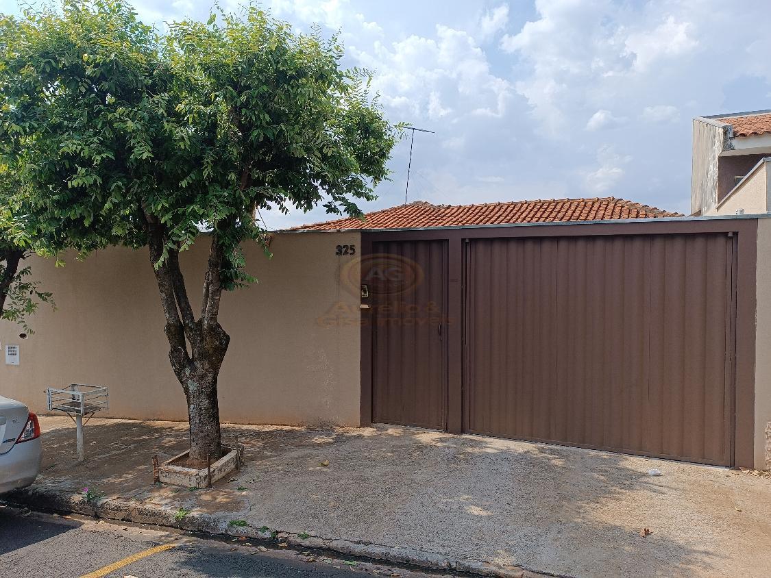 Casa, 4 quartos, 162 m² - Foto 1