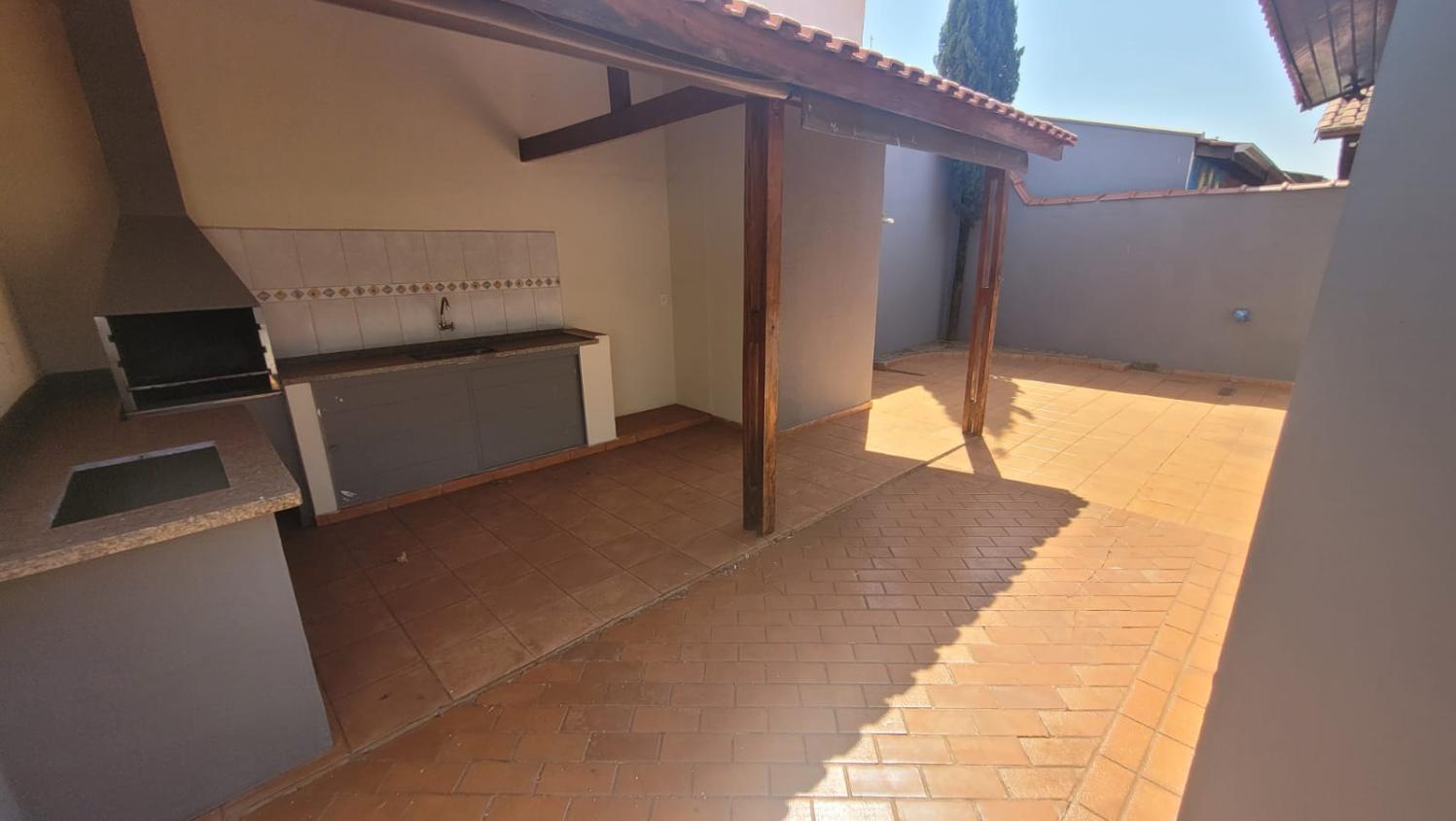 Casa de Condomínio à venda com 3 quartos, 160m² - Foto 1