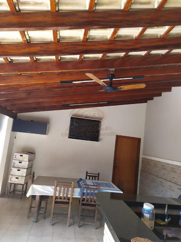 Casa à venda com 3 quartos, 229m² - Foto 14