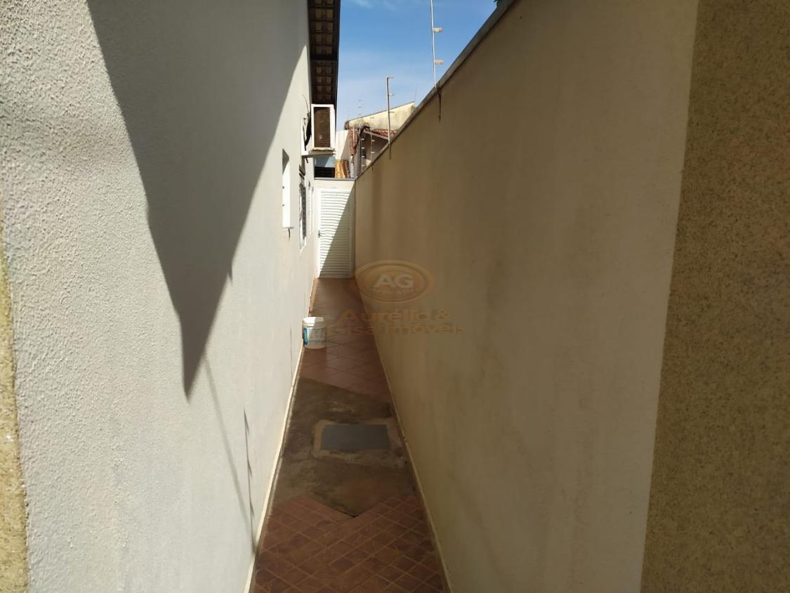 Casa à venda com 3 quartos, 229m² - Foto 20