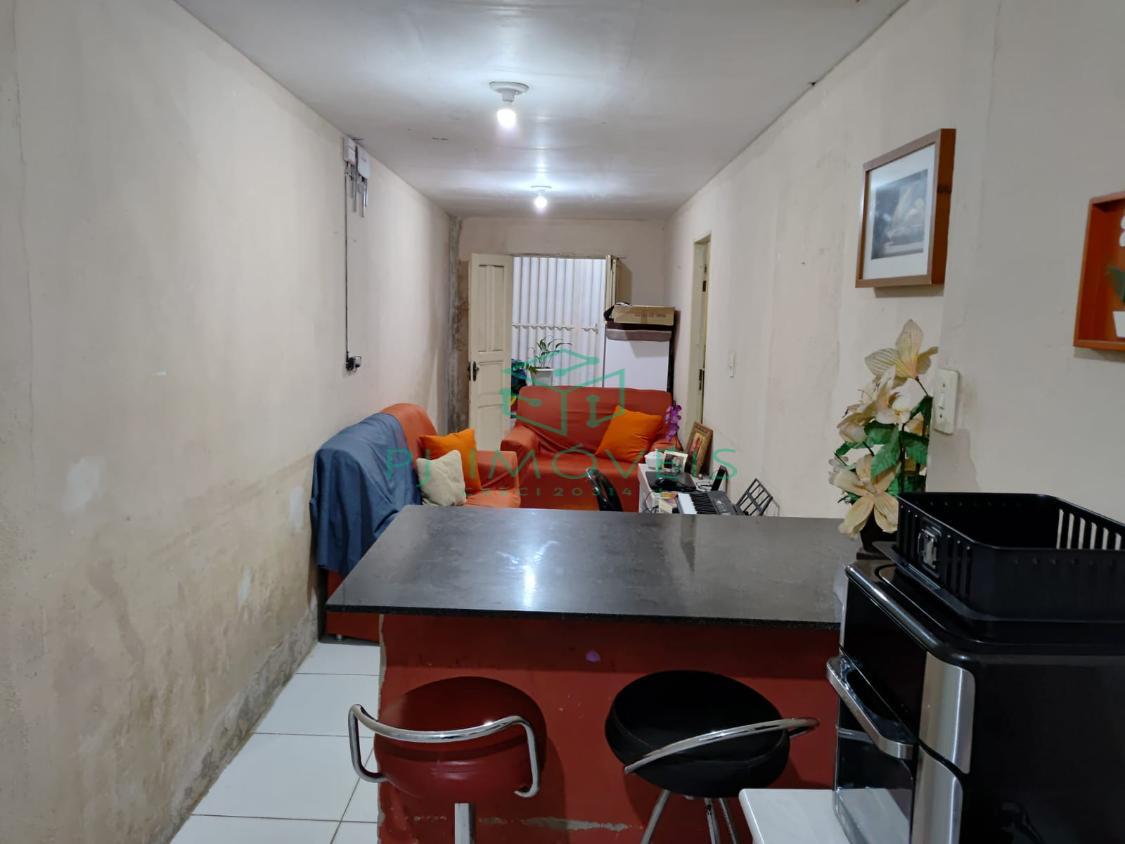 Casa à venda com 2 quartos, 50m² - Foto 2