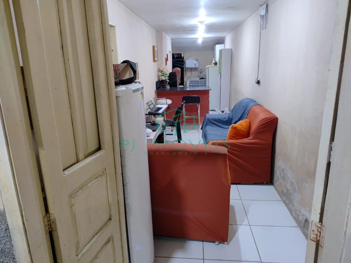 Casa à venda com 2 quartos, 50m² - Foto 3