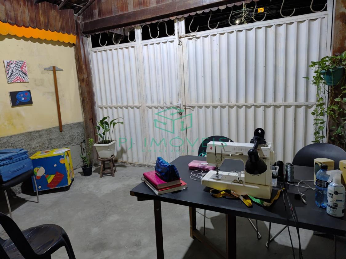 Casa à venda com 2 quartos, 50m² - Foto 11