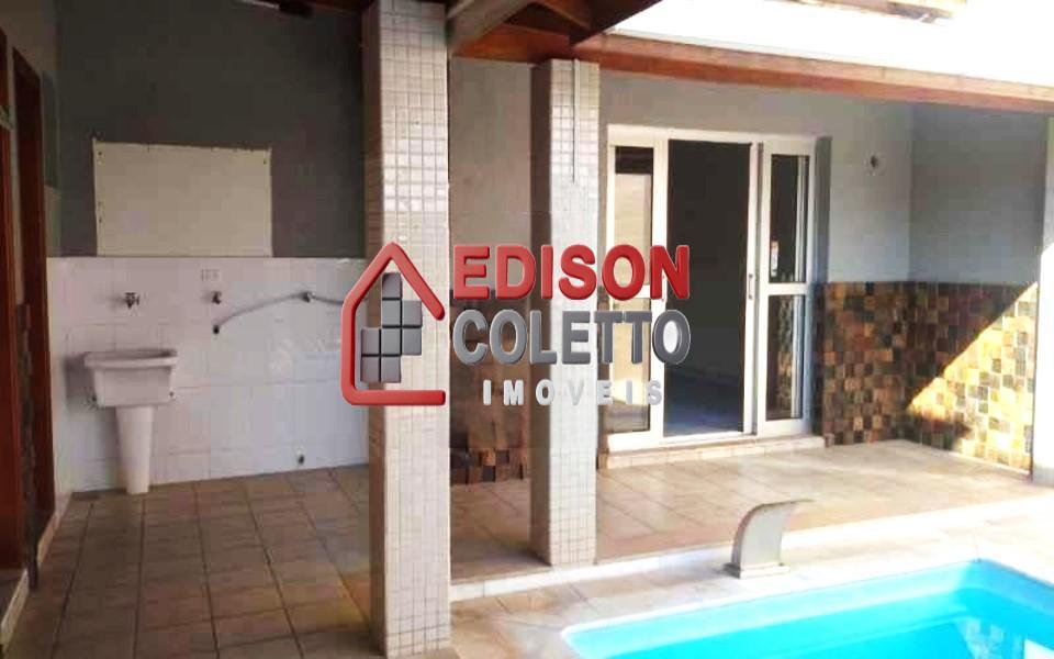 Casa para alugar com 5 quartos, 184m² - Foto 3
